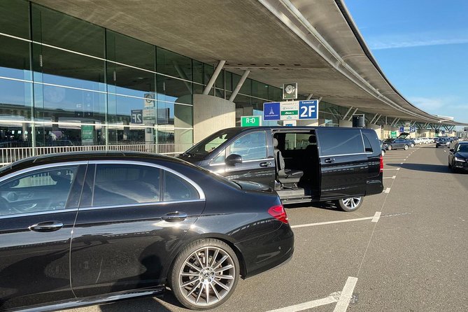 Paris Airport Transfers - Private Car - Fixed price, included fees, and what that means for value