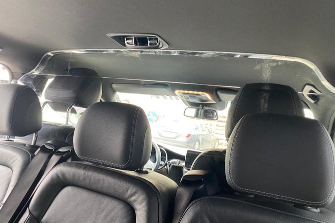 Paris Airport Transfers - Private Car - Flight delay reality check: waiting, communication, and backup thinking