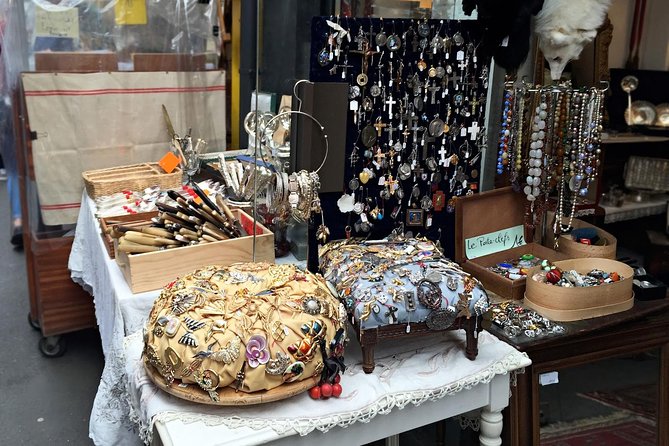 Paris Antiques Market Insider's Tour in Extra-Small Group - Bargaining in French, and how shipping help changes your odds