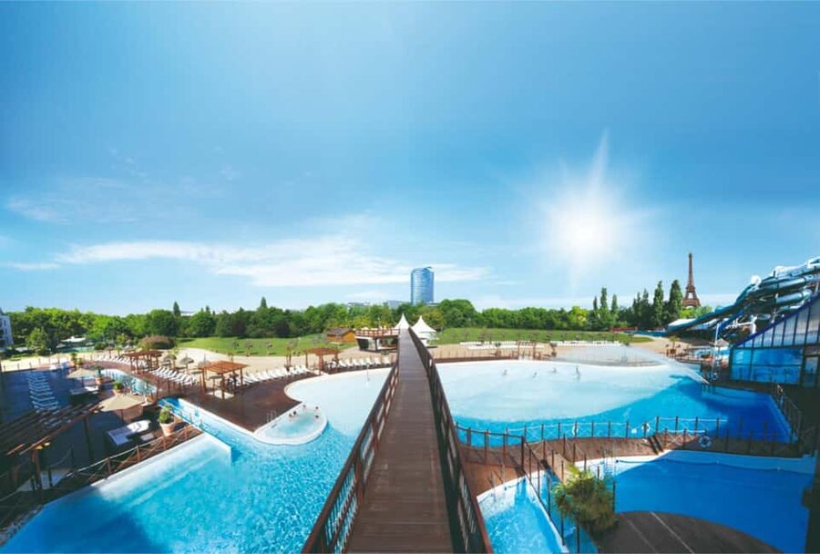 Paris: Aquaboulevard Water Park Entrance Ticket - Food, loungers, and what you should budget for on site