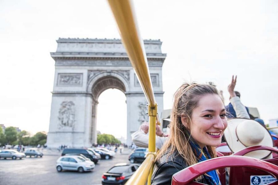 Paris: Arc de Triomphe Ticket & Big Bus Hop-on Hop-off Tour - Getting to the Arc: The Champs-Élysées Stop and Timed Entry