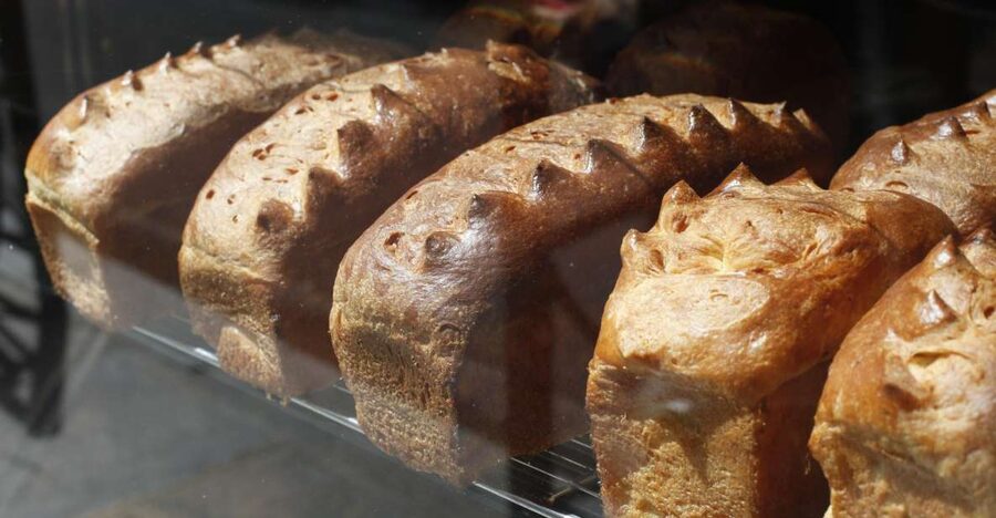 Paris: Behind the Scenes Bakery Tour with Breakfast - Entering Miss Manon: Le Marais, the real bakery start
