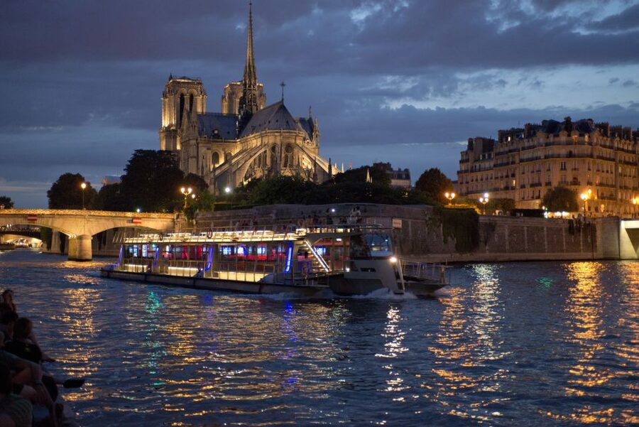 Paris: Big Bus Hop-on Hop-off Tour and Seine River Cruise - Big Bus and Seine cruise, the value combo that saves your feet