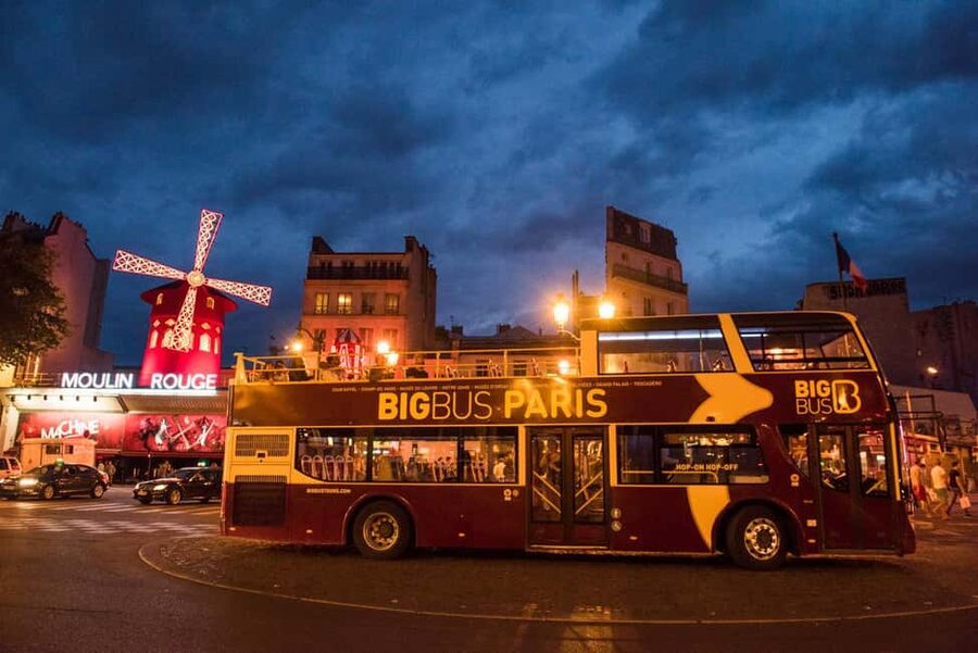 Paris: Big Bus Panoramic Night Tour by Open-Top Bus - Using the Headphones: Digital Audio Is Good Value, When It Works