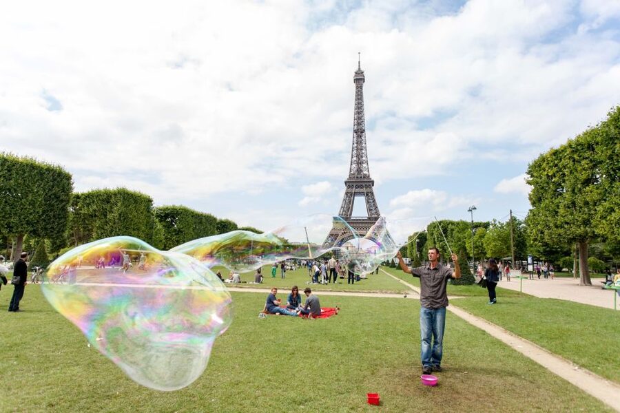 Paris Bike Tour: Eiffel Tower, Place de la Concorde & More - Safety, Pace, and Group Riding in Real Paris Traffic