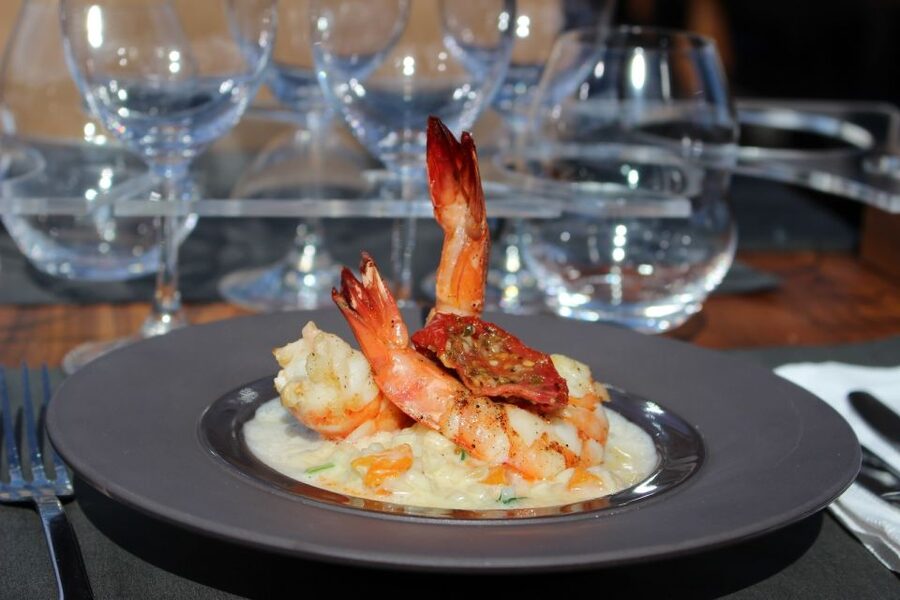 Paris: Bustronome Gourmet Dinner Tour - Drinks, wine pairings, and what you pay for on board