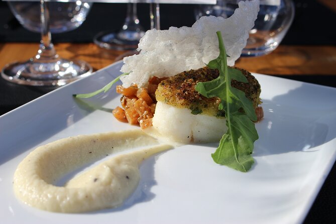 Paris Bustronome Gourmet Sightseeing Dinner on a Panoramic Bus - Comfort and Logistics That Affect the Experience