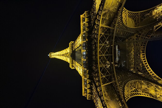 Paris by Night - Why Paris by Night Feels Different Than a Regular Sightseeing Tour