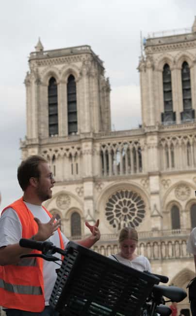 Paris By Night: 3-Hour Guided Bike Tour - Why Paris Changes After Dark, and Why This Tour Uses That