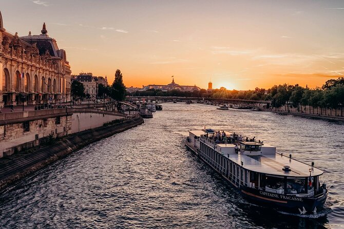 Paris Capitaine Fracasse 3 Course Seine River Dinner Cruise - Key points before you go
