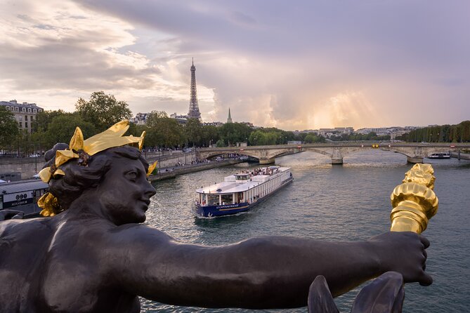 Paris Capitaine Fracasse 3 Course Seine River Dinner Cruise - Service quality: what seems to work, and what can go wrong