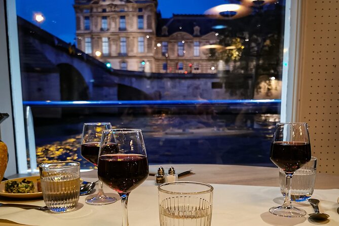 Paris Capitaine Fracasse 3 Course Seine River Dinner Cruise - Who should book this cruise, and who should skip it