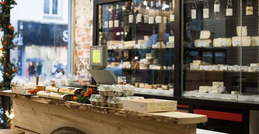 Paris: Cheese and Wine Class in a 17th Century Cellar - What Really Happens During 90 Minutes of Cheese and Wine