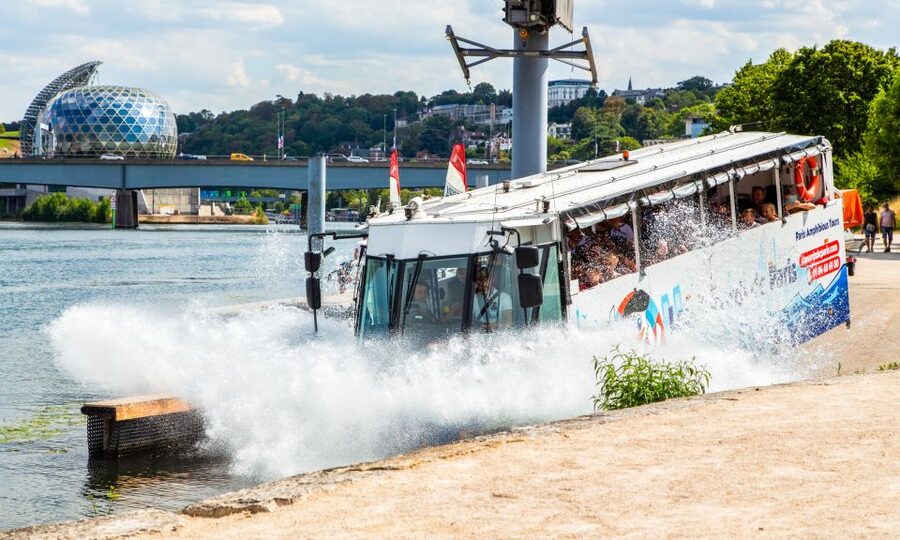 Paris: City and River Seine Tour on an Amphibious Bus - The Ride Quality, the Timing, and the Stuff That Can Affect You