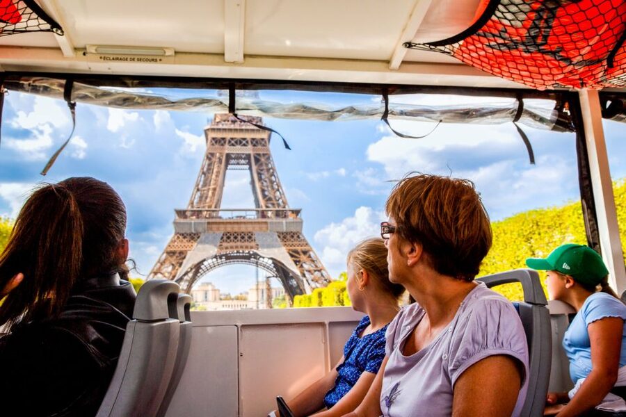 Paris: City and River Seine Tour on an Amphibious Bus - Price and Value: Is $46 Worth It?