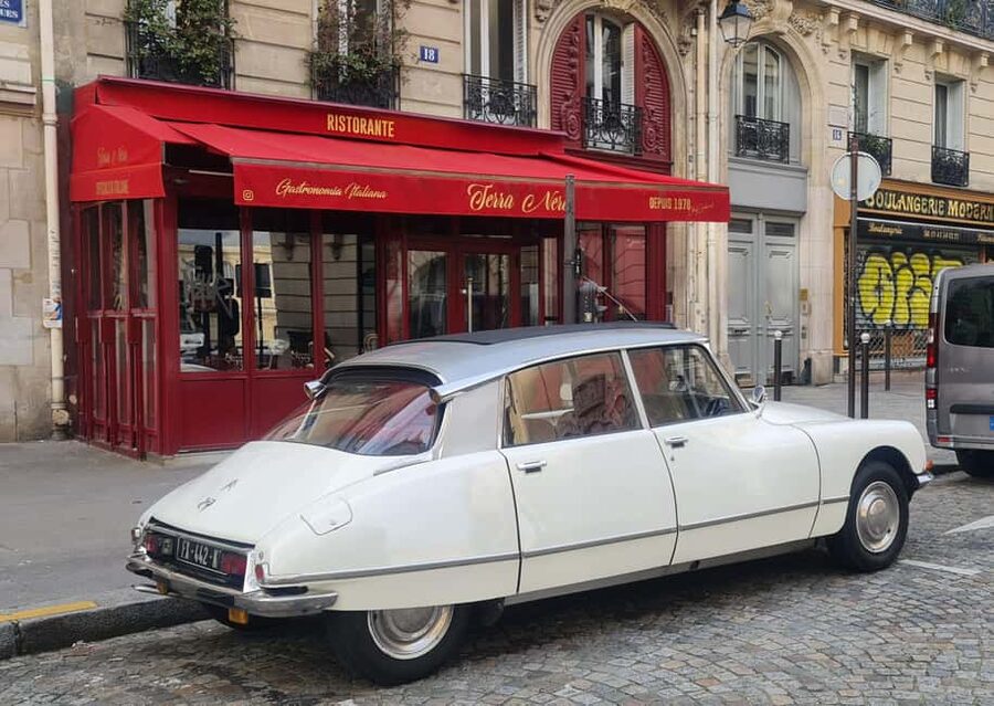 Paris: City Discovery Tour by Vintage Citroën DS Car - Île de la Cité, Notre-Dame area, and the Latin Quarter swing