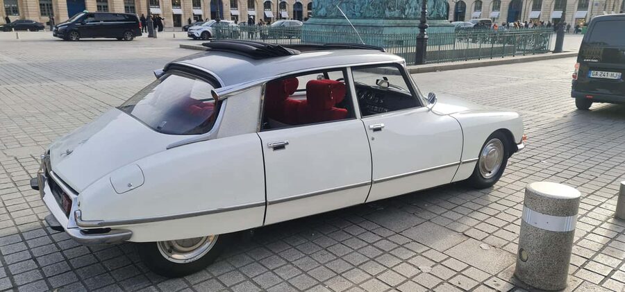 Paris: City Discovery Tour by Vintage Citroën DS Car - What the guide adds, especially if you like stories