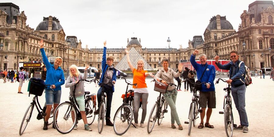 Paris: City Highlights Bike Tour - Eiffel Tower and Musée d’Orsay: icons plus a little strategy