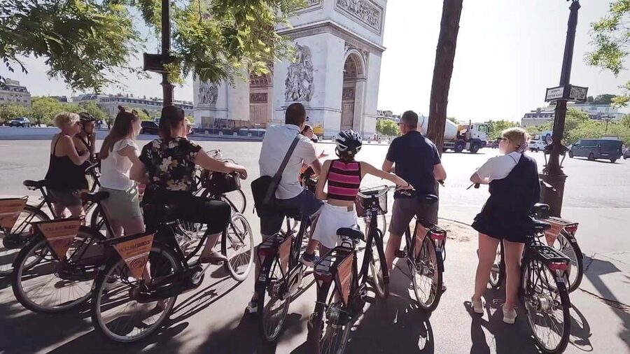 Paris: City Highlights Bike Tour - Île de la Cité and Notre-Dame: the finale that feels like old Paris