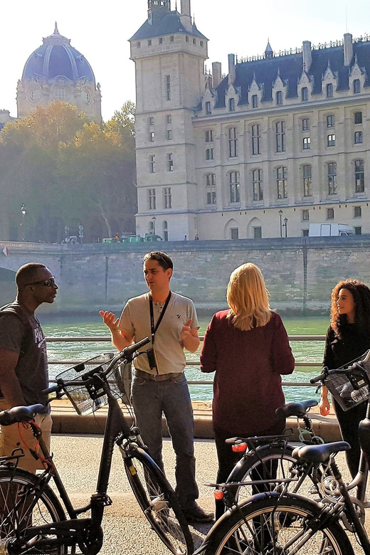 Paris: City Treasures Bike Tour - Louvre area, Odéon, and Saint-Germain-des-Prés, where stories meet modern Paris