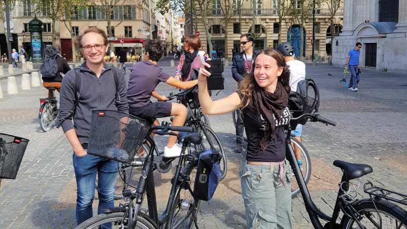 Paris: City Treasures Bike Tour - Les Invalides and Marie Antoinette’s execution square, Paris without the sugarcoat