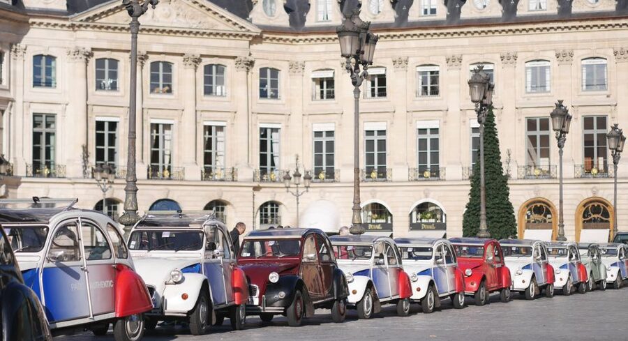 Paris: Classic Sites Tour by Vintage Citroen 2CV - Trocadéro views toward the Tour Eiffel