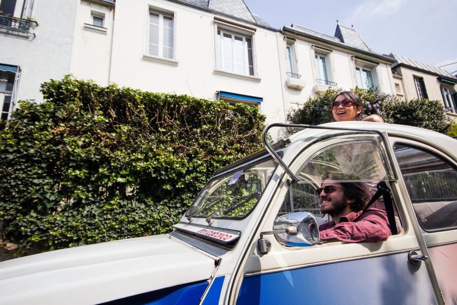 Paris: Classic Sites Tour by Vintage Citroen 2CV - Price and value for a private 2-hour highlights ride
