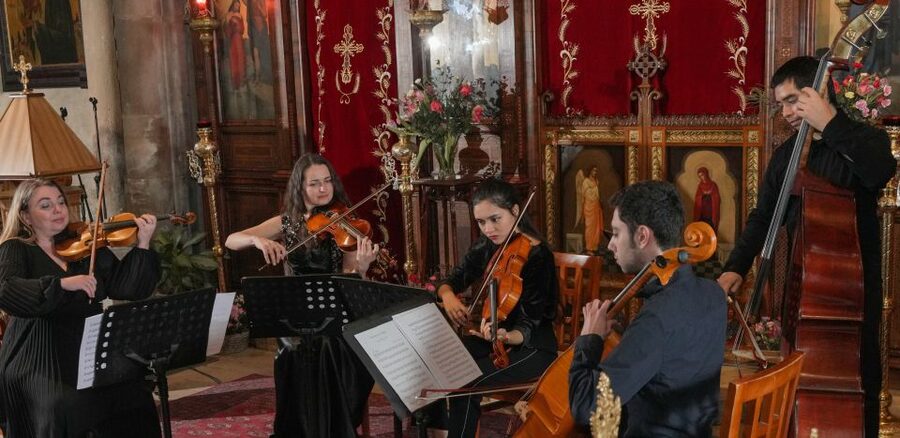 Paris: Classical Music Concert in Saint-Julien-le-Pauvre - Why Saint-Julien-le-Pauvre is the whole point