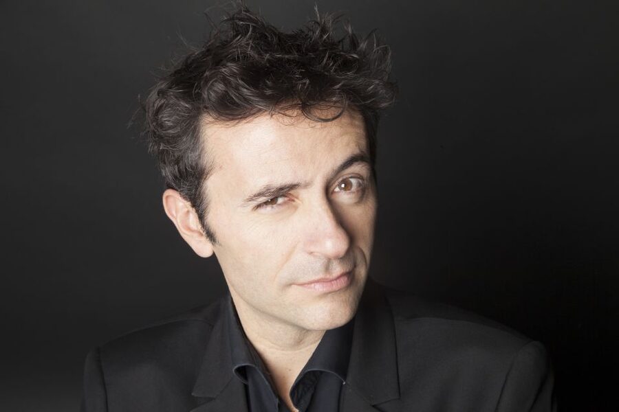 Paris: Comedy Show in English - How to Become a Parisian - Shop Etiquette and Nightlife Navigation, Without the Tourist Script