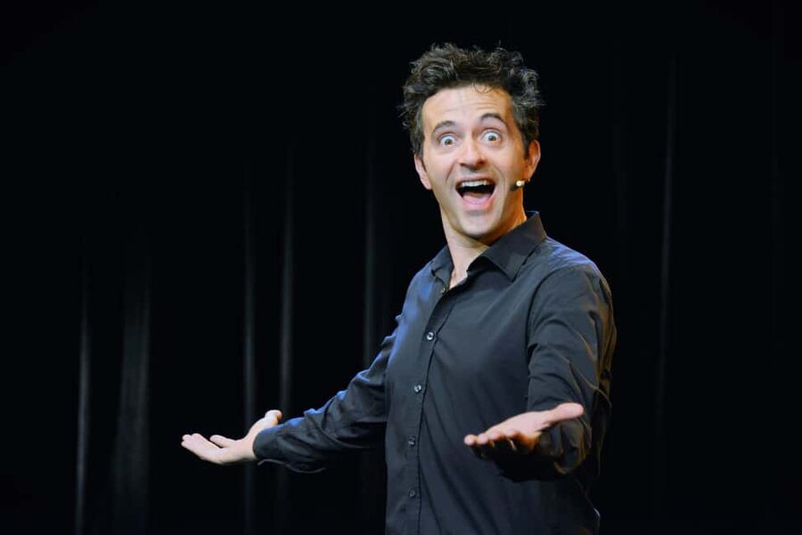 Paris: Comedy Show in English - How to Become a Parisian - Practical Tips So You Enjoy It Fully
