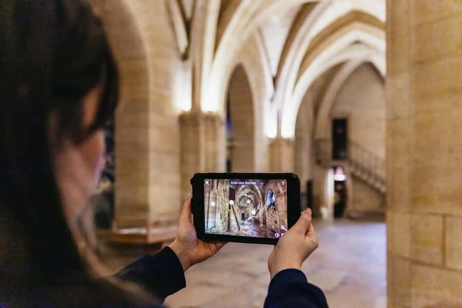 Paris: Conciergerie Ticket with Histopad - The Tombs of Revolution Heroes