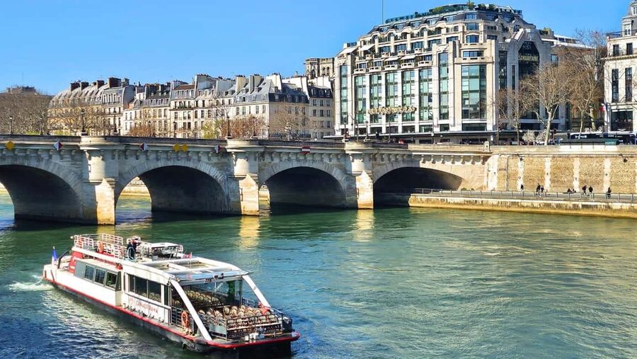 Paris: Cruise from The Canal Saint Martin to The Seine River - Getting to the boat at Valmy quay, and exiting at Pont Neuf