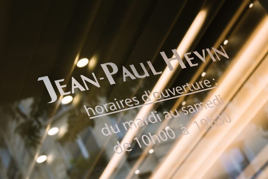 Paris Culinary Tour: 11 Tastings & 2 Wines in Le Marais - Cheese flight and wine at the end: Burgundy-focused, then natural wine