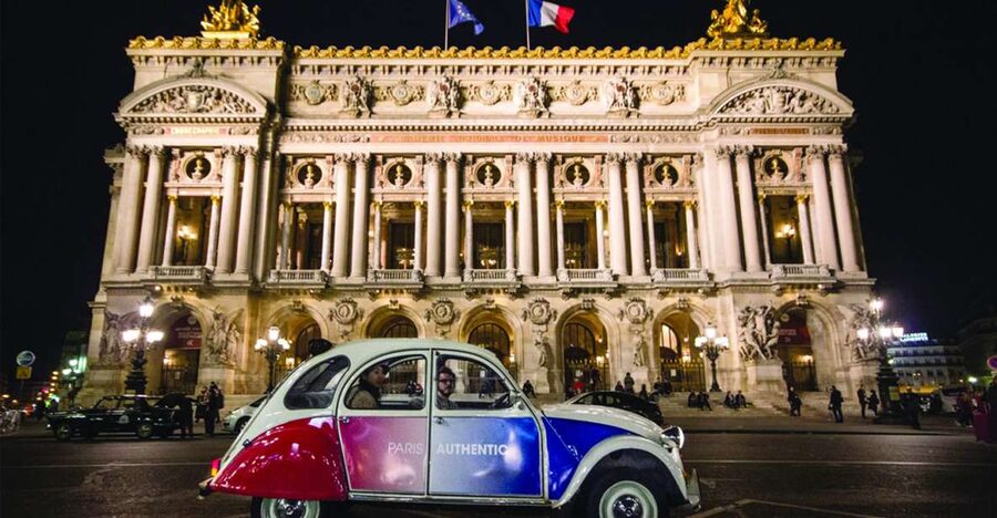 Paris: Discover Paris by Night in a Vintage Car with a Local - Eiffel Tower lighting: how to get the best viewing moment