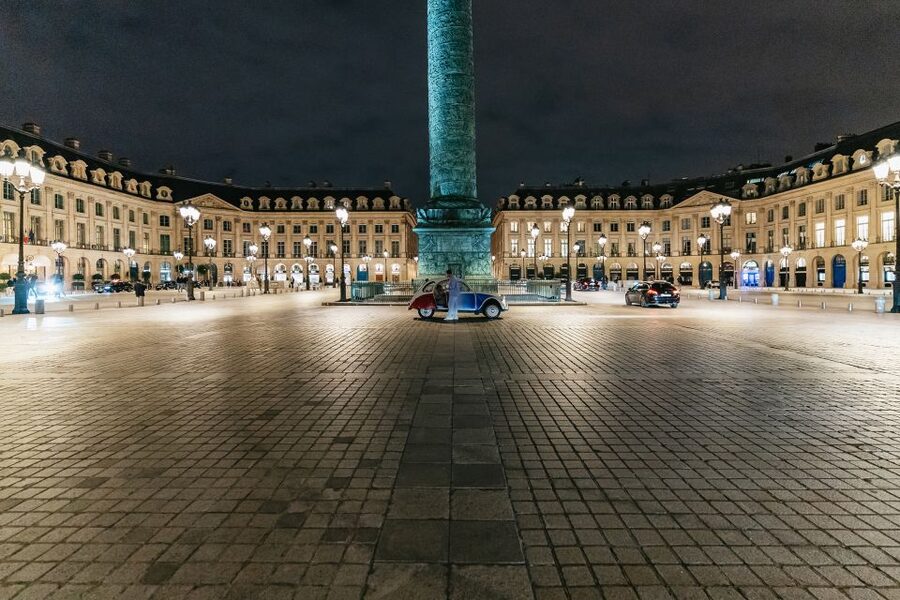 Paris: Discover Paris by Night in a Vintage Car with a Local - Extra stops that can happen: photos, Sacré-Cœur, and small comforts
