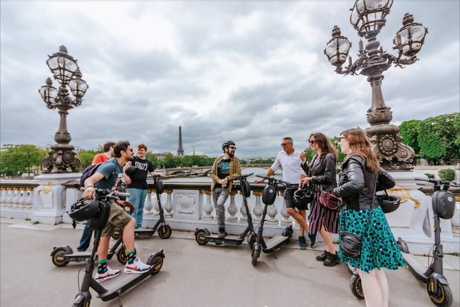 Paris E-Scooter Tour with fun & informative guide (small groups) - Grand Palais and Pont Alexandre III: turning skylines into a rideable photo map