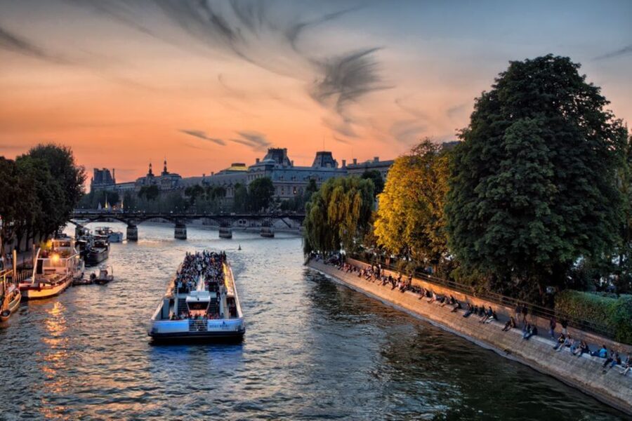 Paris: Eiffel Lunch, 2nd Floor or Summit Ticket & Cruise - Time planning and queue strategy, so you do not lose the day