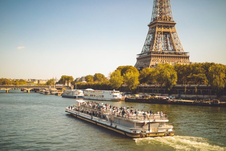 Paris: Eiffel Tower Access and Seine River Cruise - What to pack, and how to dress for an Eiffel Tower day