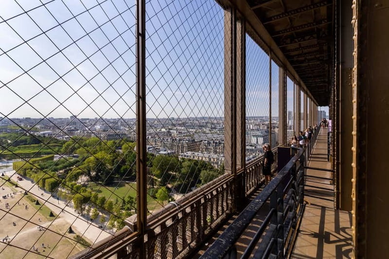 Paris: Eiffel Tower Guided Tour and Seine River Cruise - The Cruise You Can Use Later: 1 Hour on the Seine