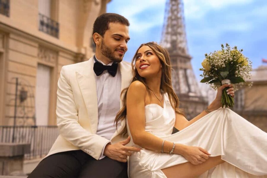 Paris: Eiffel Tower & Louvre Photoshoot (High End Edits) - Picking the right package: Standard, Premium, or VIP