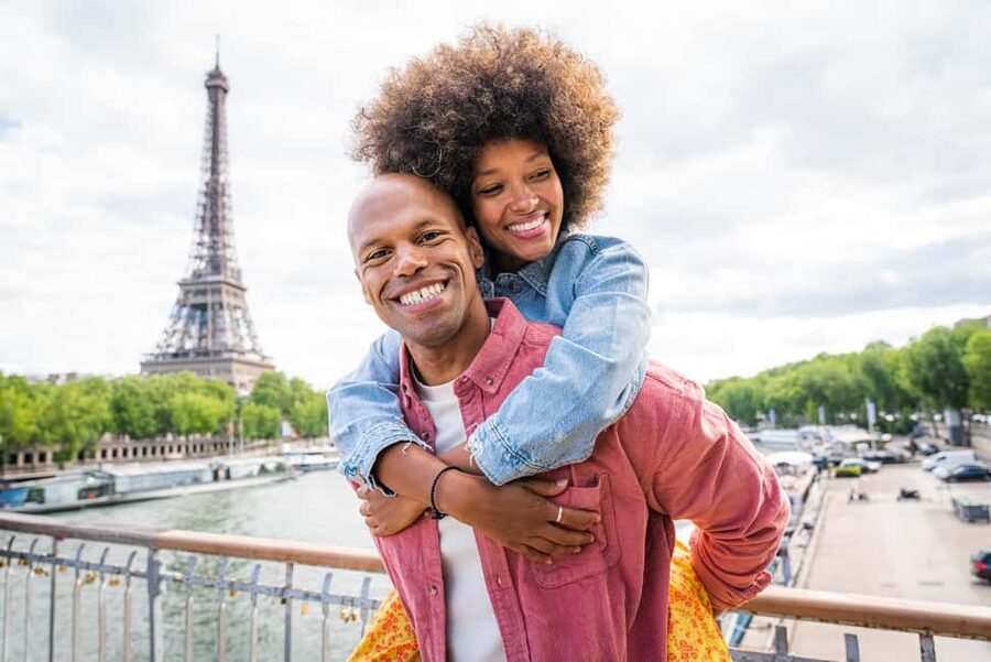Paris: Eiffel Tower Photoshoot - Meeting Your Photographer at Trocadero, Not at the Tower Ticket Line