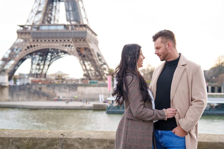 Paris: Eiffel Tower Photoshoot with a Professional - What you get at the end: high-resolution, retouched images