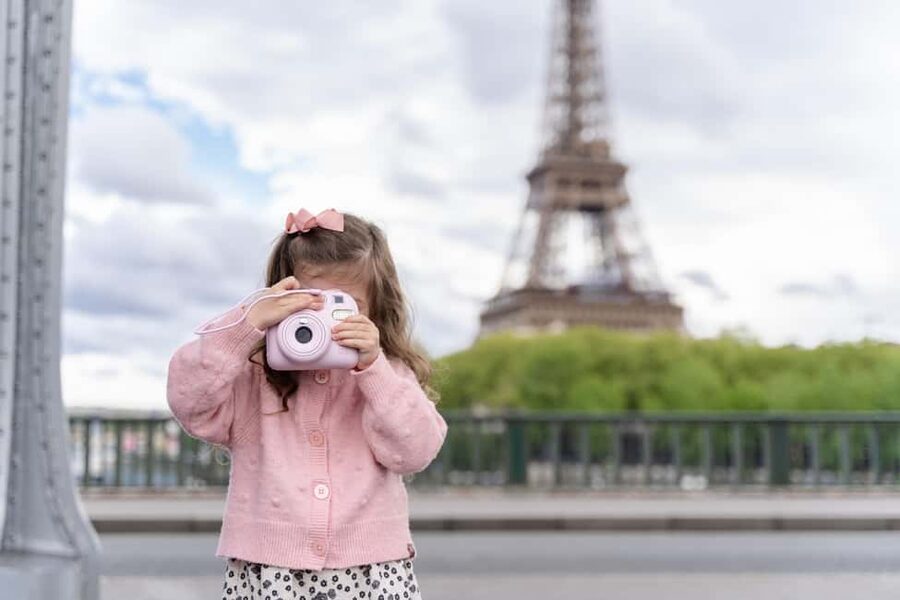 Paris: Eiffel Tower Premium Photoshoot - Value check: why the $44 group price makes sense