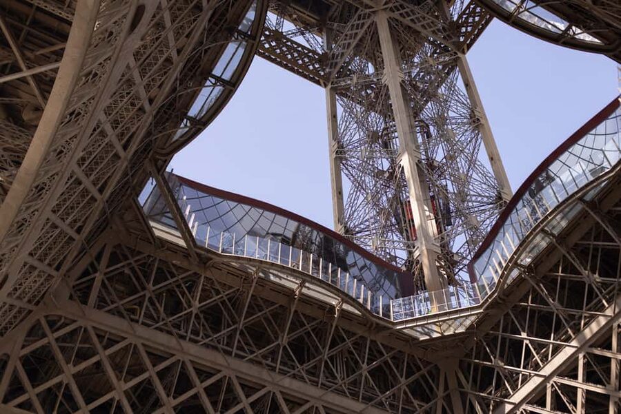 Paris: Eiffel Tower's Madame Brasserie 3-course lunch 12:00 - Choosing Your Seating: Cœur Brasserie vs. Seine View