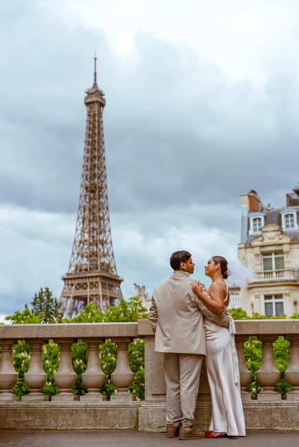 Paris: Eiffel Tower Street Photoshoot - Quick reasons to book this Eiffel Tower street session