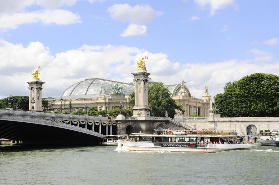 Paris: Eiffel Tower Tour & Seine River Cruise Tour - Summit option: 905 feet up, and why lines can happen