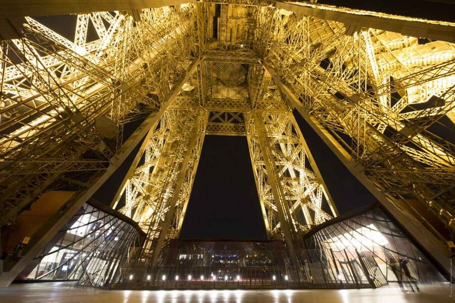 Paris: Elegant Dinner with Drinks in the Eiffel Tower - Price and value: what you get for $152 per person