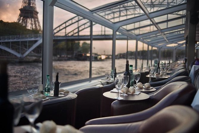 Paris en Scene 3 Course Seine River Dinner Cruise - Boarding at L’île aux Cygnes, Pont de Bir-Hakeim: Get Your Timing Right