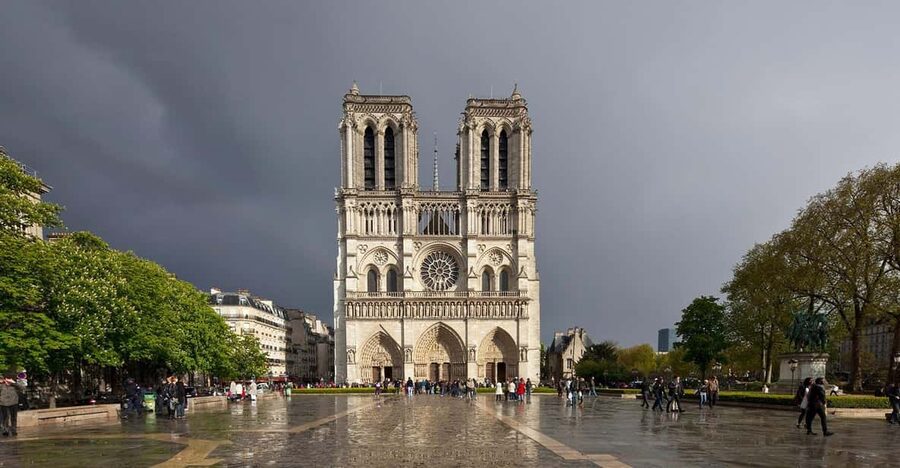 Paris: Eternal Notre-Dame VR Experience Ticket - The History Timeline You Actually Remember (13th to 21st Century)