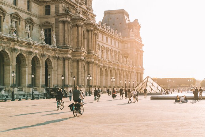Paris Evening City of Lights Small Group Bike Tour & Boat Cruise - Meeting at Boutique Bike Tours in the 7th Arrondissement